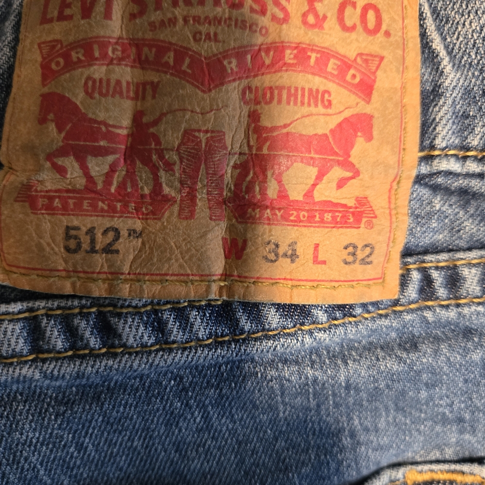 Levi's Classic Blue Jeans - Picture 4 of 4